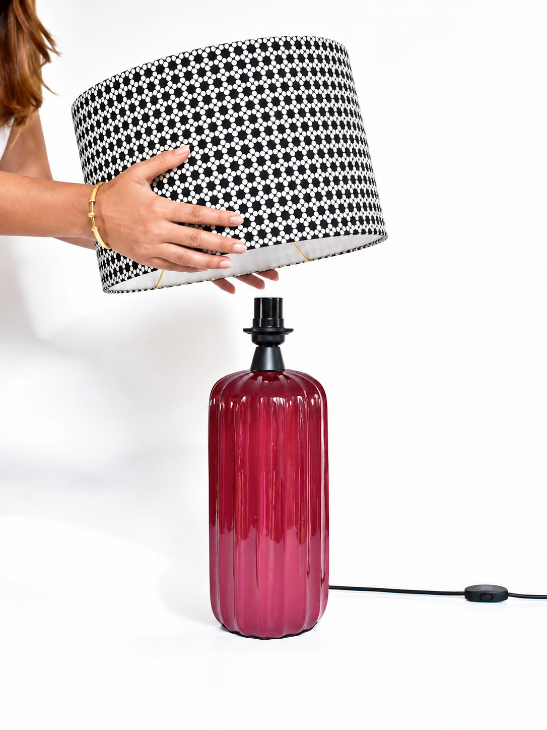 Lámpara de Mesa Caramel Burdeo + Blossom Negro
