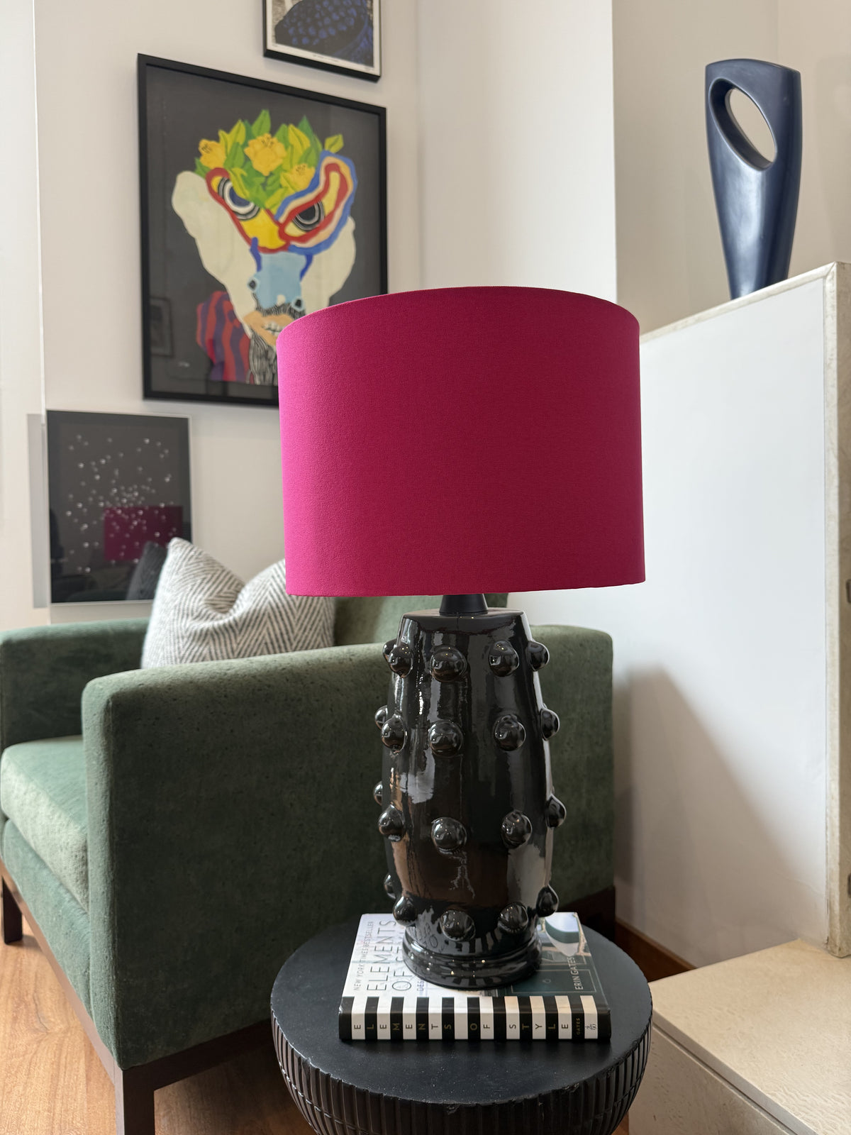 Lámpara de Mesa Bolas Negro + Liso Fucsia