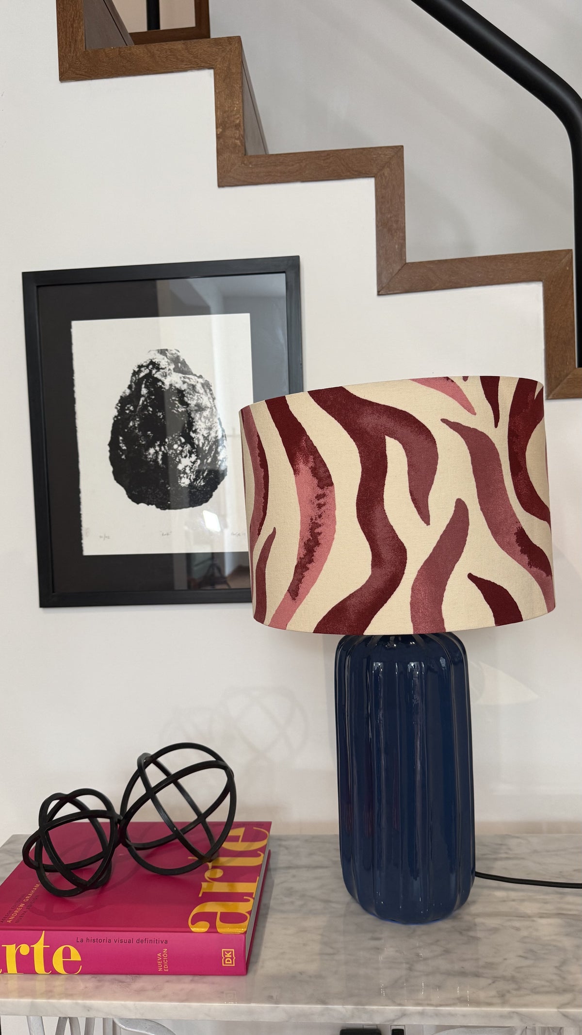 Lámpara de Mesa Caramel Azul + Olas Rosa